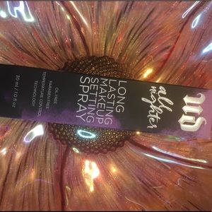 URBAN DECAY LONG LASTING SETTING SPRAY